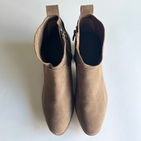 UGG Tan Brown Suede Genuine Leather Ankle Boots size 8 - Picture 4 of 16